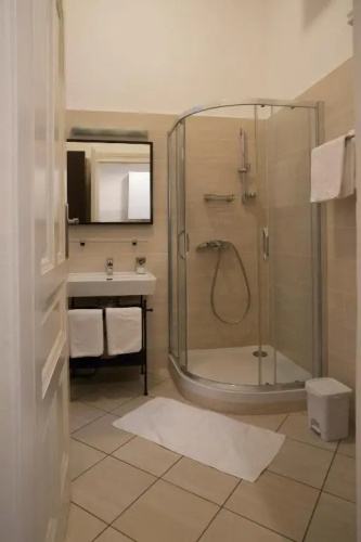 Walton Prime Apartment