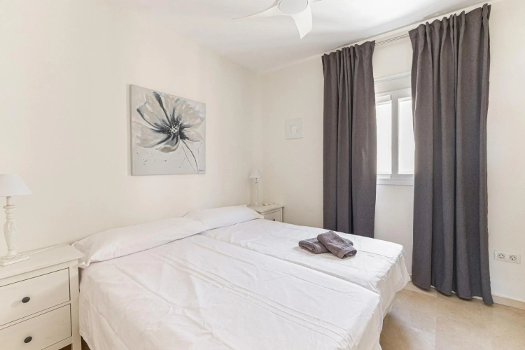 3 bedroom apartment with private rooftop terrace