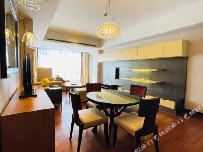 1 Bedroom Suite