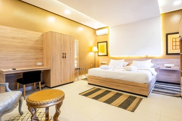 Quadruple Suite