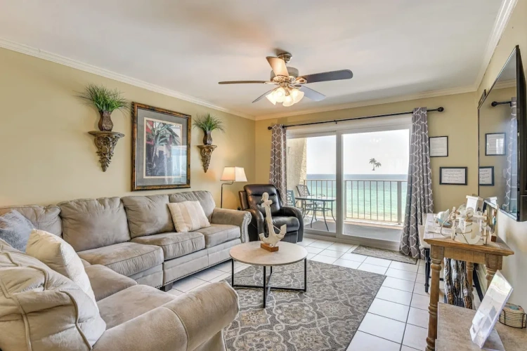 3 Bedrooms Apartment with balcony