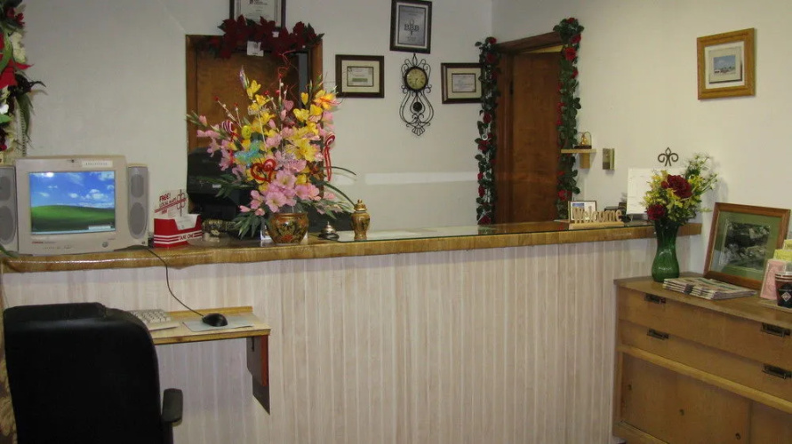 Iris Motel