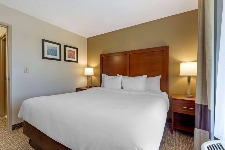 Comfort Inn & Suites Cambridge