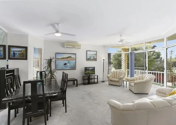 2 Bedrooms Apartment