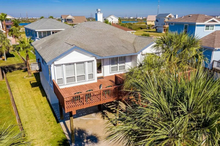 Casa de Reyes by Ryson Vacation Rentals