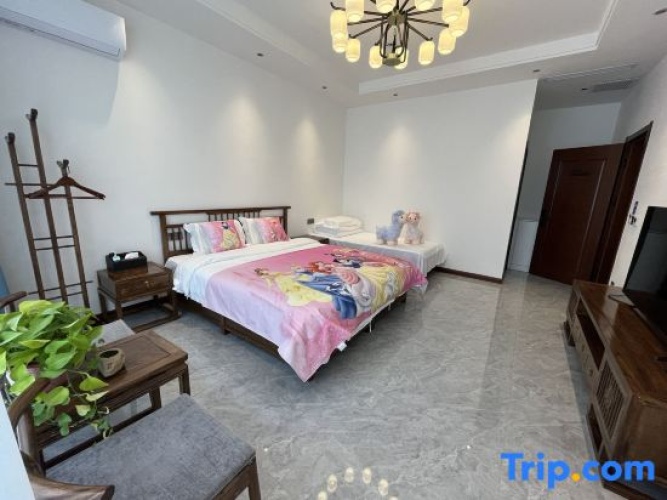 Premium Triple room