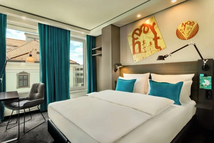 The One Double room with city view