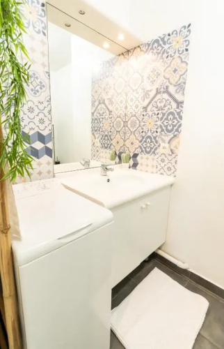 Appartement chic avec parking gratuit à Paris