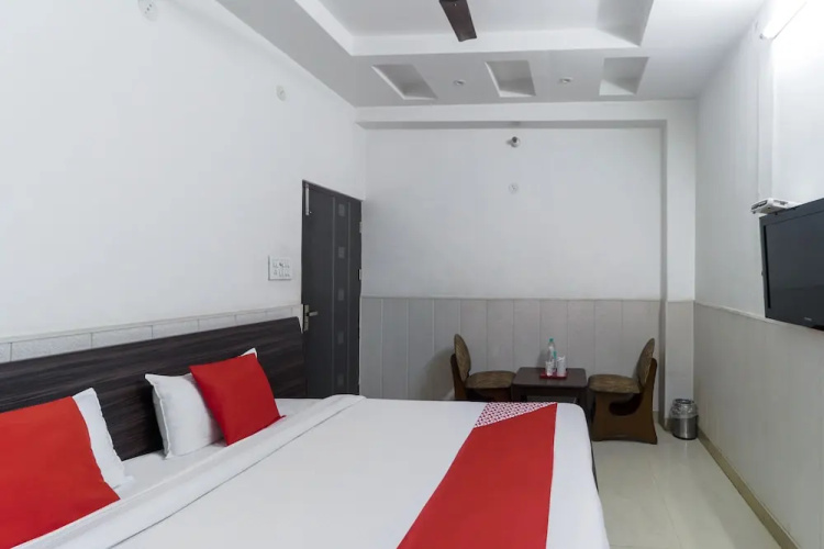 Oyo 46437 Malik Regency