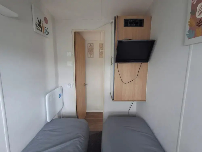 Meadow View 3-bed Caravan - Sleeps 8 - Petfriendly