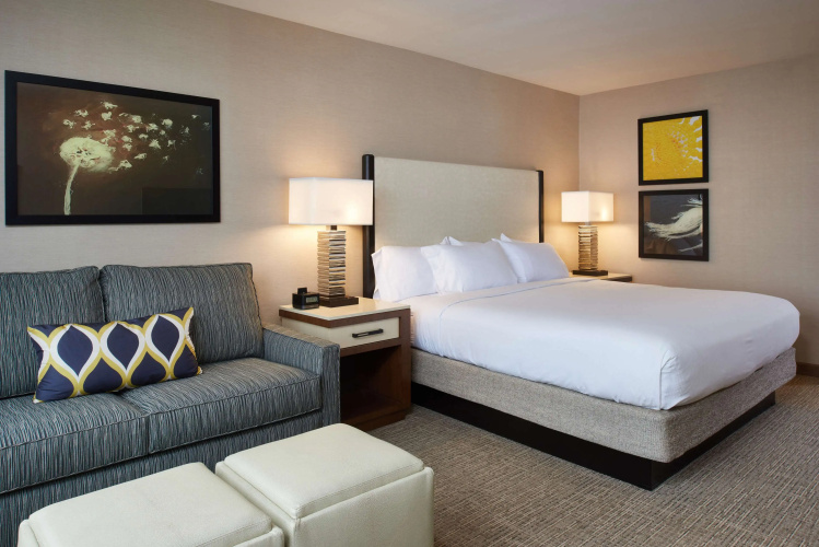 DoubleTree by Hilton Fresno Convention Center