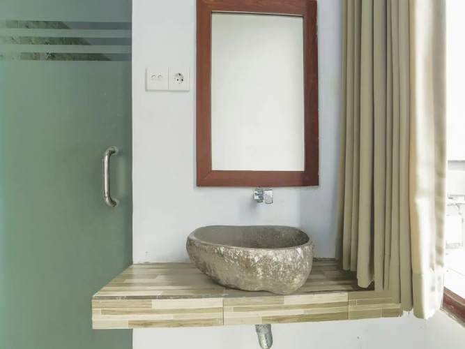 OYO 3852 Valomia Guest House