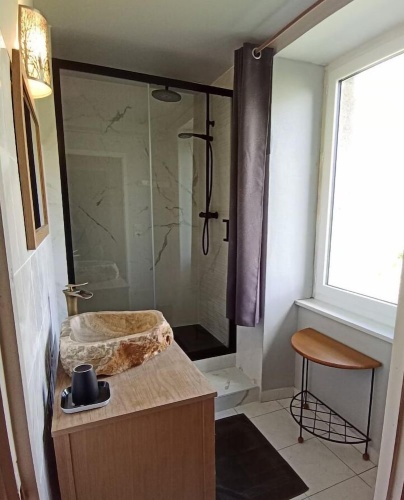 Family Studio with garden view