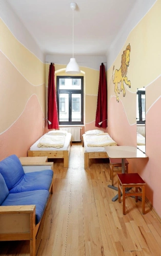 Standard Triple room