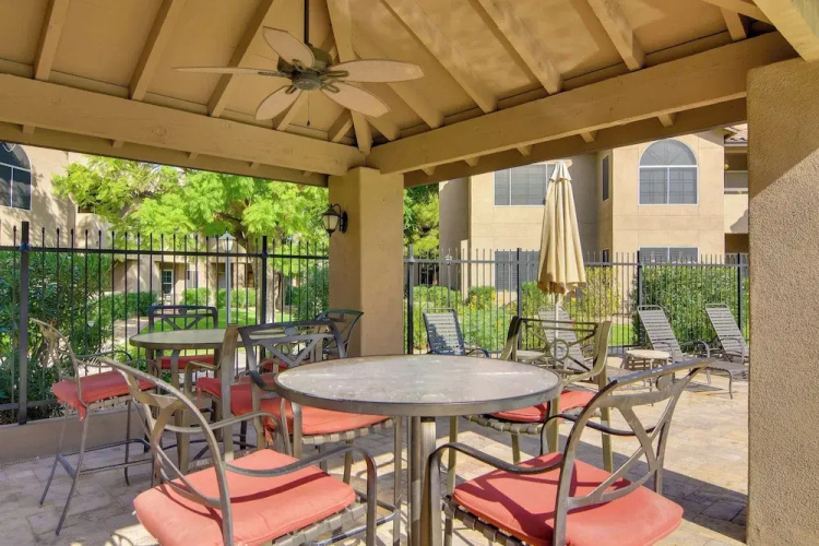 Walkable Scottsdale Gem w/ Pool Access