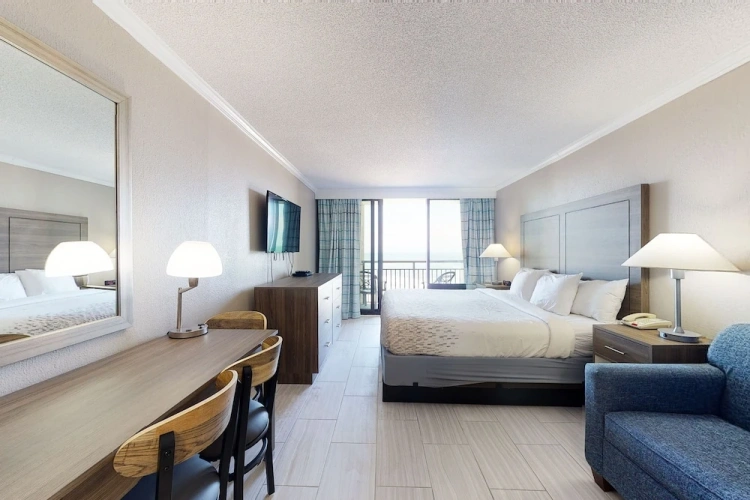 Deluxe Double Studio with balcony and oceanfront