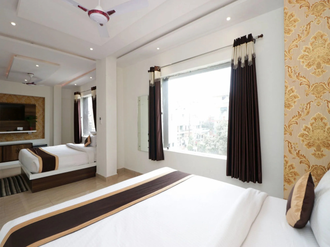 OYO 12750 Hotel Jalsa
