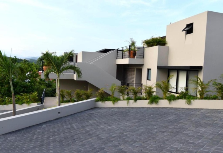 2 Bedrooms Apartment