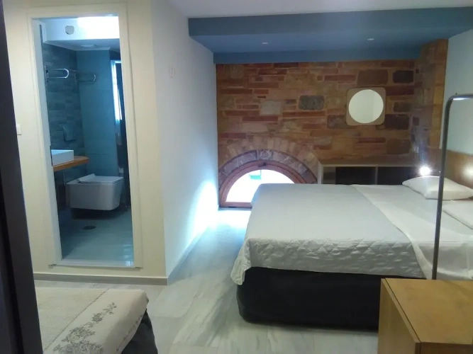Standard Quintuple Attic room