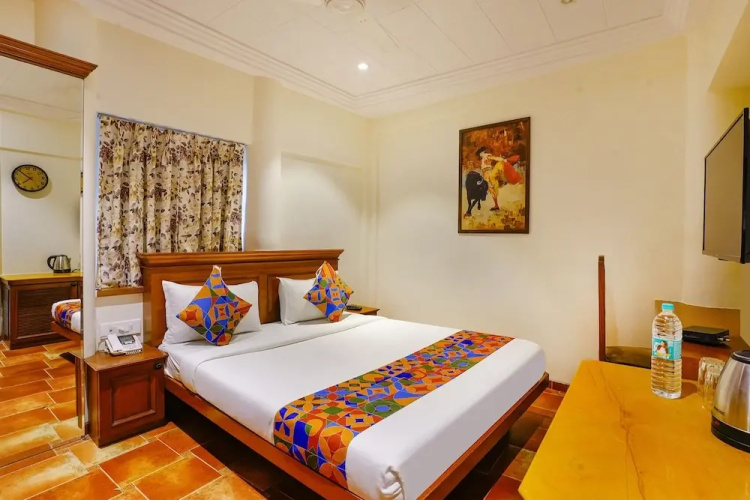 FabHotel Supra Homes