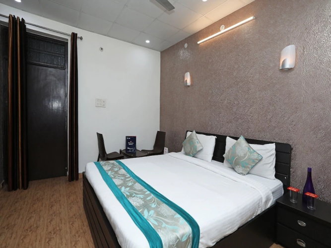 OYO 7218 Shivansh Residency