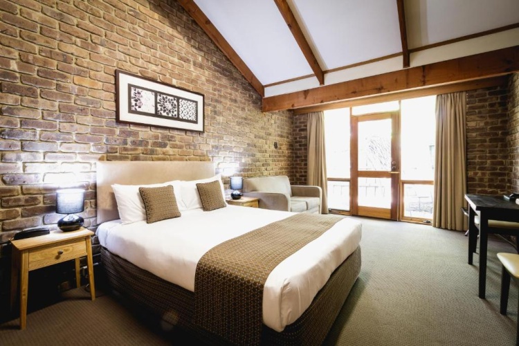 Standard Double room with pool view