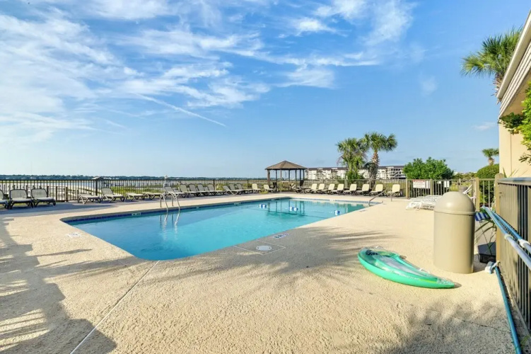 Coastal Murrells Inlet Condo With Balcony!