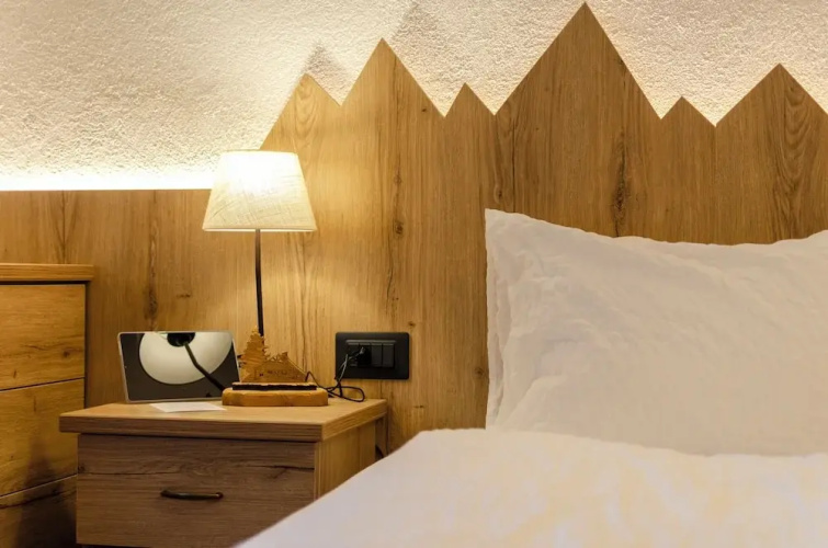 Kyrr Smart Mountain Retreat