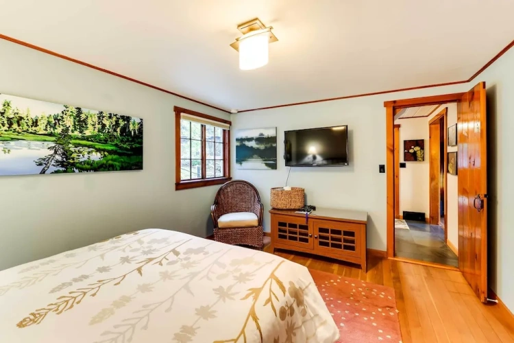 3 Bedrooms Cottage