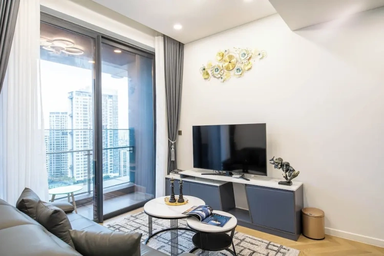 1 Bedroom Club Suite with balcony and with city view