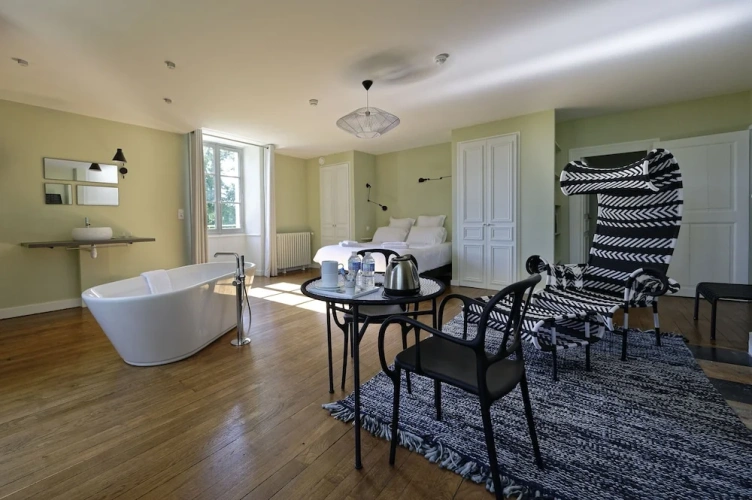1 Bedroom Deluxe Double room