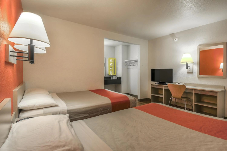 Motel 6 Chino - Los Angeles Area photo 8