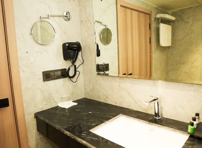Hotel Aroma Inn