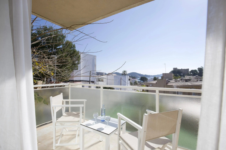 Hotel Tora