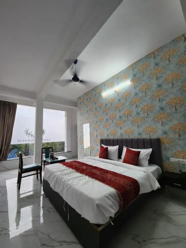 Hotel Viraj