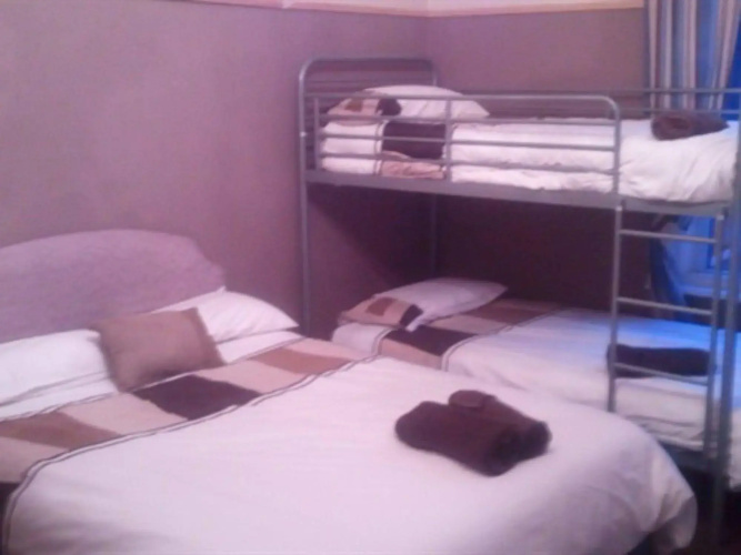 OYO Hotel 33