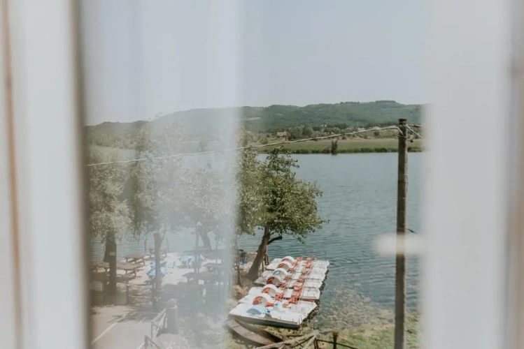 Standard Double room with lake view