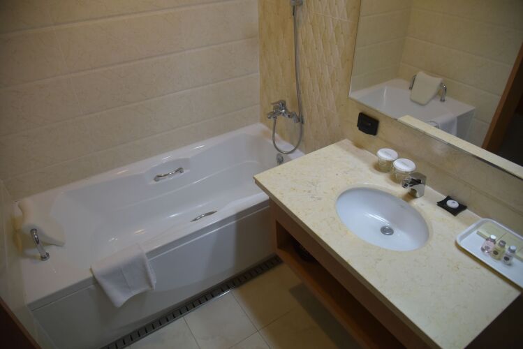 Hotel Bareve Over view