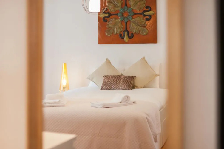 Moniz Studio by Lu Holiday