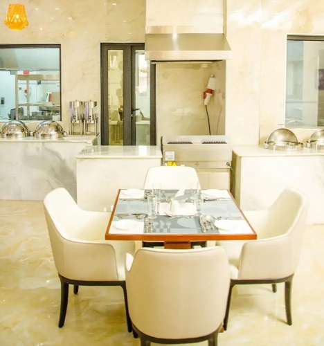 Wils Hotel SUpreme