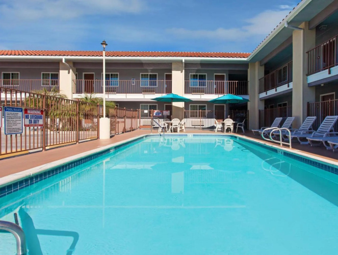 Ramada Temecula Old Town - Temecula, CA