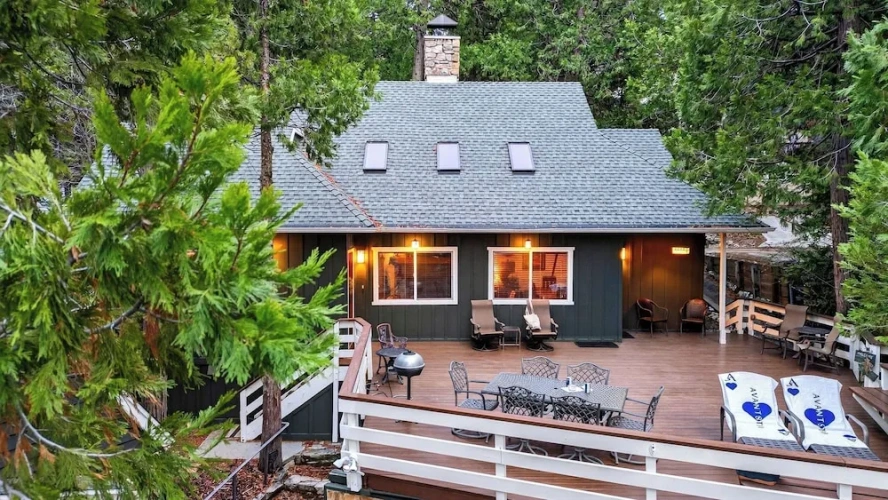 4 Bedrooms Cottage