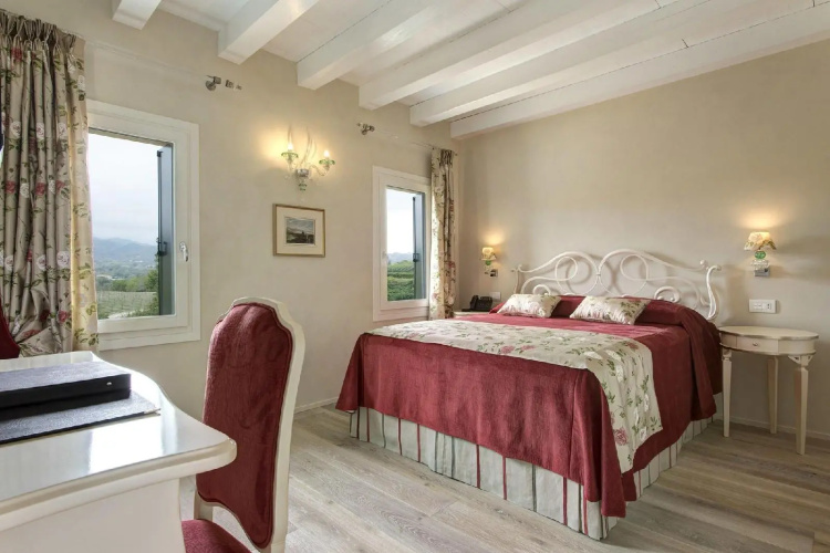Colonìa Resort