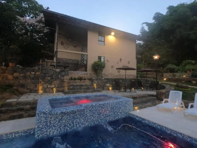 3 Bedrooms Cottage