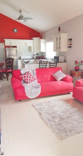 Caymanas Estate Neighbor
