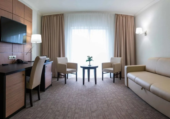 Green Park Hotel
