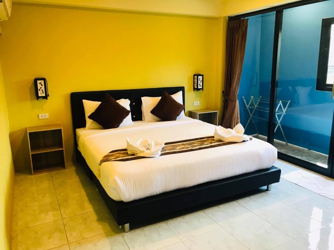 Economy room