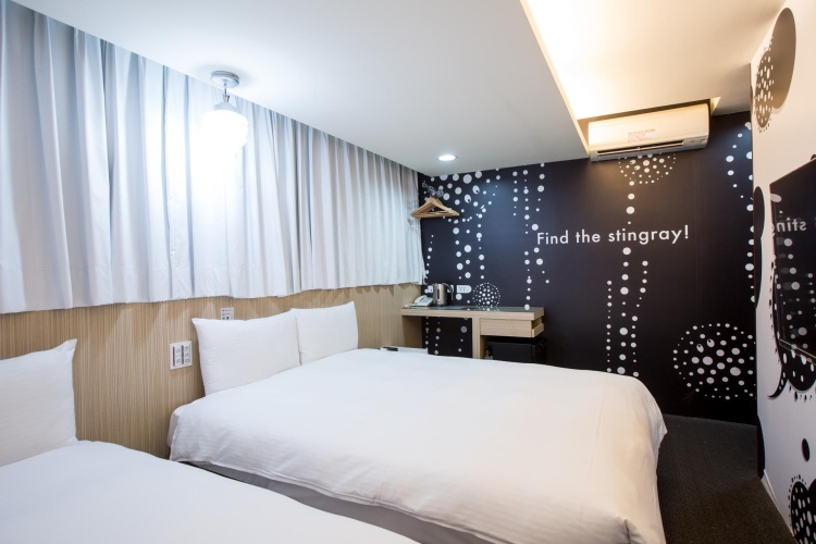 Standard Triple room