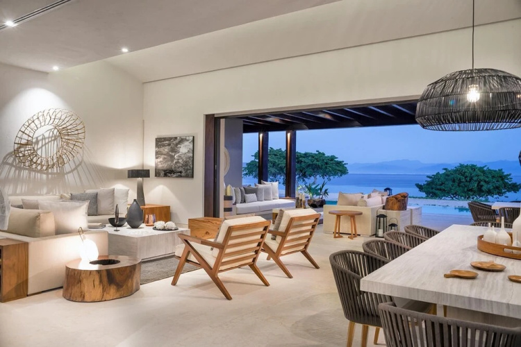 Sunny Vacation Villa 66