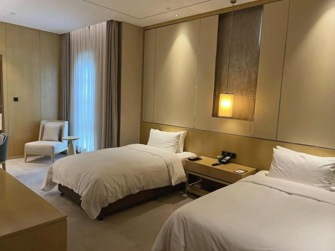 Begonia Hotel